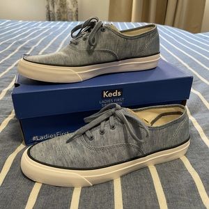 Surfer Chambray Blue Keds Sneakers (Size 8)